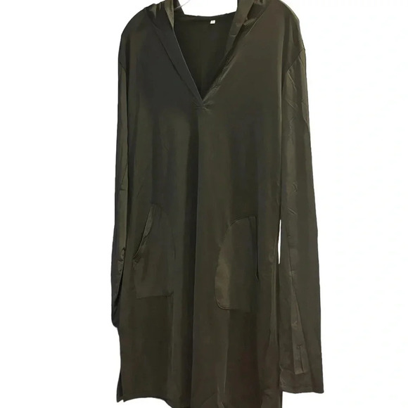 NWOT Ladies Beach Shirt Dress/Cover Up Long Sleeved With Thumb Openings. - Picture 1 of 6